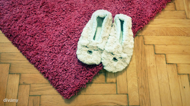Egy puha szőnyeg a kedvenc színedben máris sokat segít hogy otthonosabb legyen a végeredmény
