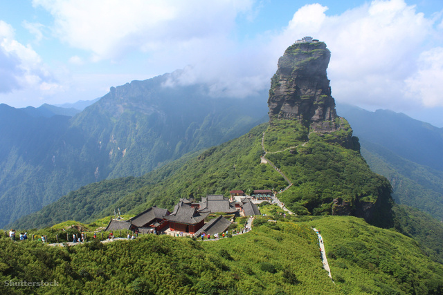A Fanjing-hegy rengeteg túrázót vonz.