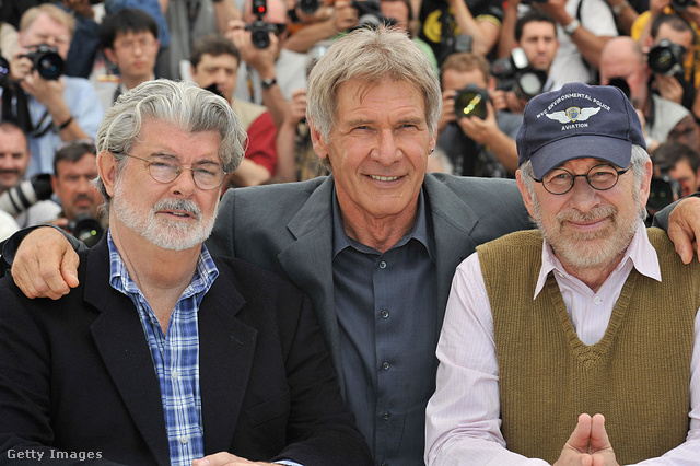 Harrison Ford Steven Spielberggel és George Lusas-szal osztozott a legutóbbi Indiana Jones film bevételén.