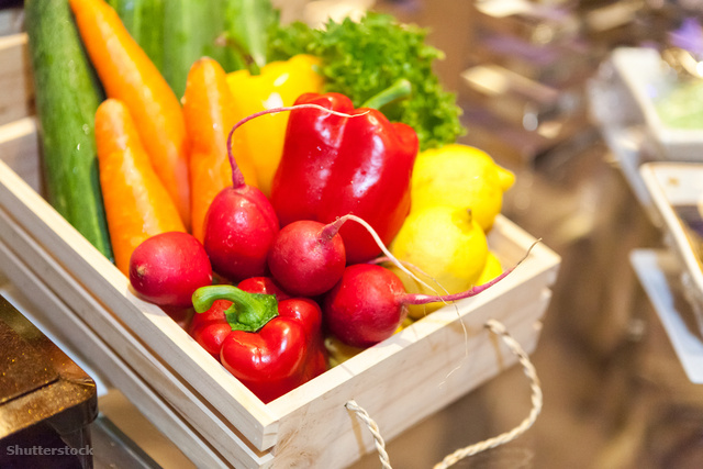 Válaszd a szezonális zöldségeket, gyümölcsöket.