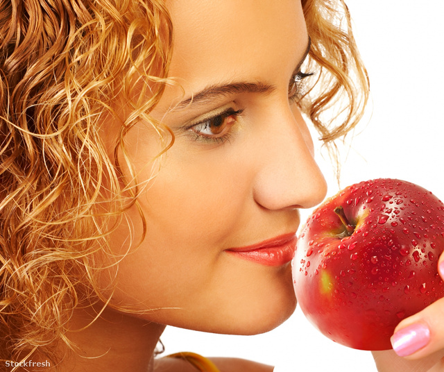 Az alma illata hatásos lehet a nassolási vágy ellen