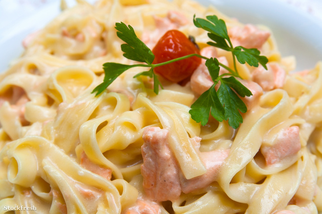 stockfresh 939865 tasty-pasta-with-salmon sizeM