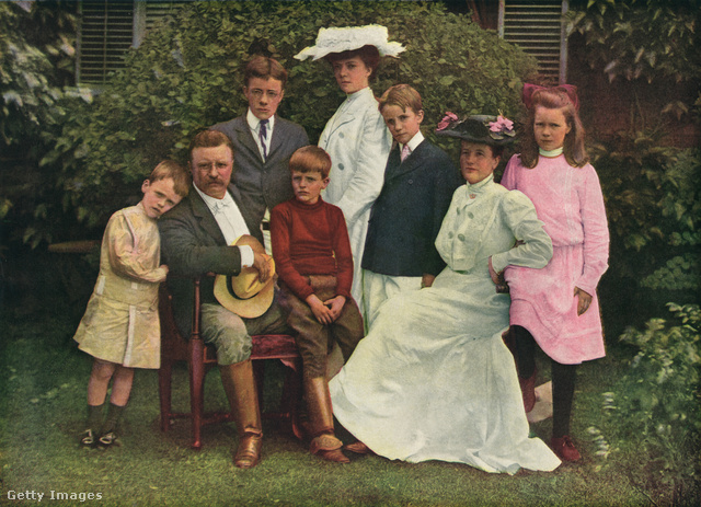 Theodore Roosevelt második feleségével és hat gyermekével
