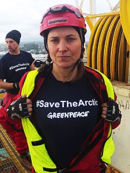 lucy-lawless-xena-greenpeace-arctic