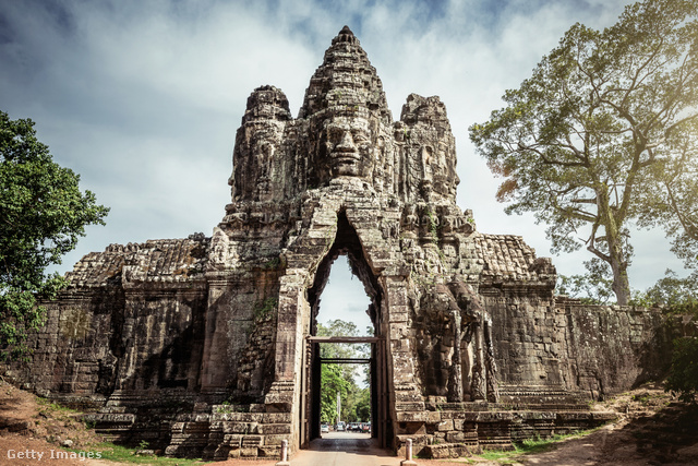 A kambodzsai Angkorvat egyik kapuja