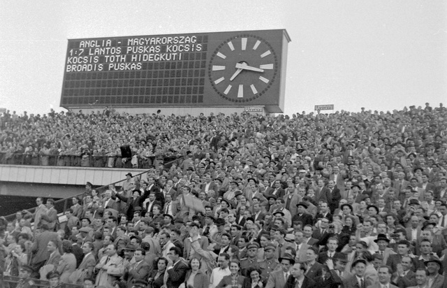 A Népstadion eredményjelzője a magyar–angol mérkőzés vége felé, 1954. május 23.