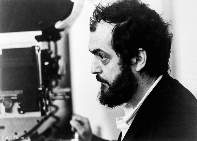 Ő a valódi Stanley Kubrick. A kép a Mechanikus narancs forgatása idején készült.