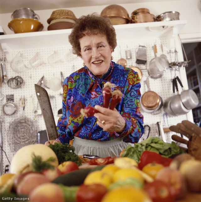 Julia Child 1989-ben a konyhájában