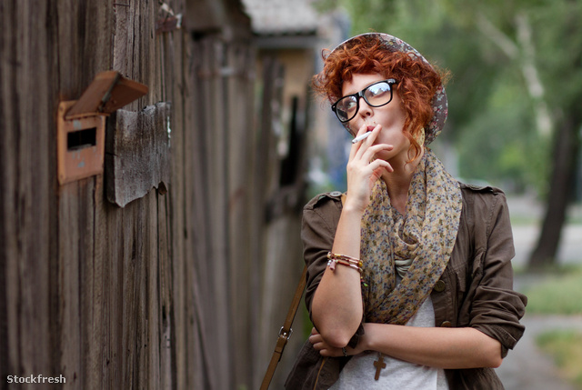 stockfresh 2022527 hipster-girl-smoking-cigarette sizeM