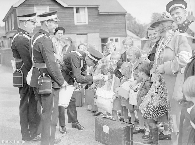 A háború idején vidékre költöztetett angol gyerekek