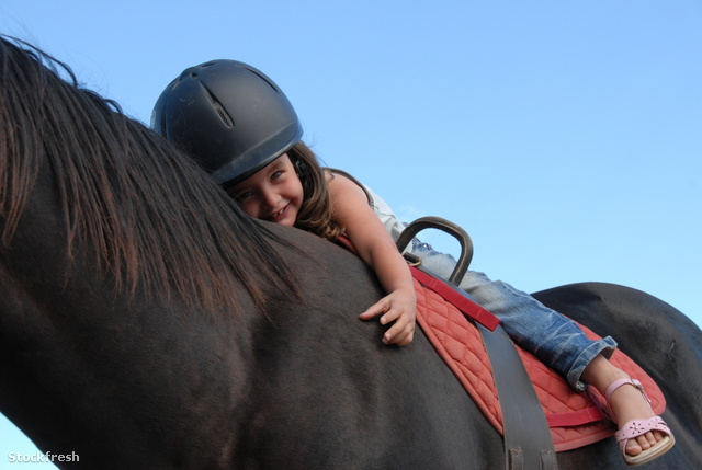 stockfresh 1729165 riding-little-girl sizeM