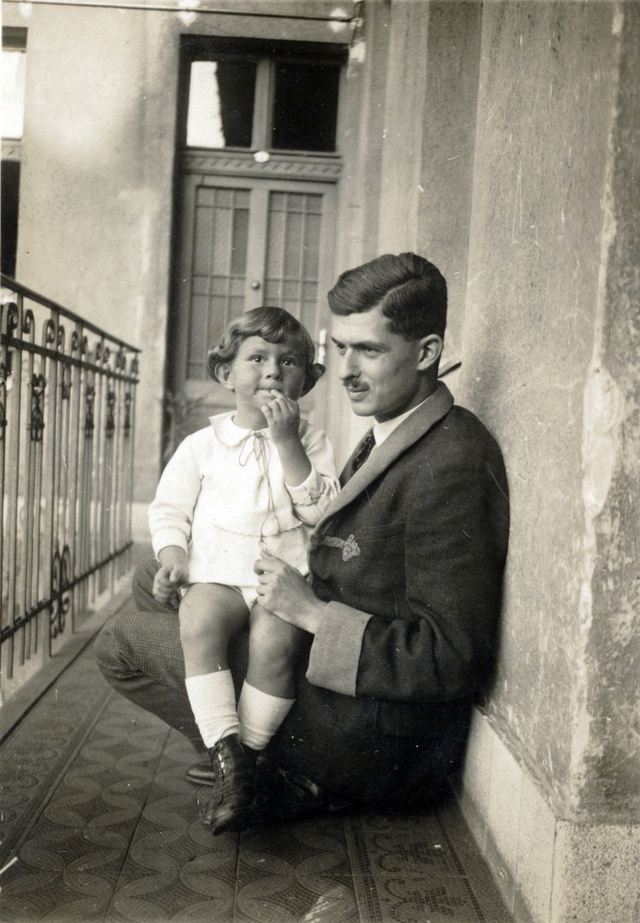 Kinszki Imre fiával, Gáborral 1930-ban