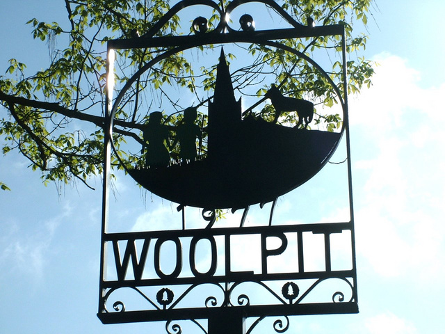 Woolpit falu útjelző táblája napjainkban.