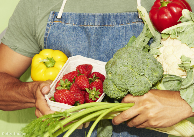 Az biztos, hogy vegánként sok zöldséget és gyümölcsöt kell majd vásárolnod