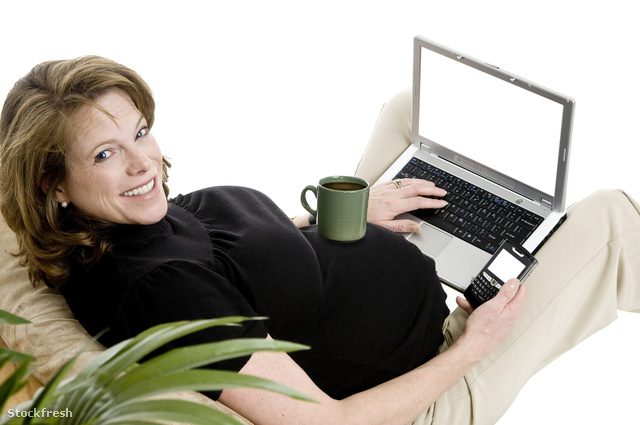 stockfresh 613475 pregnant-business-woman sizeM