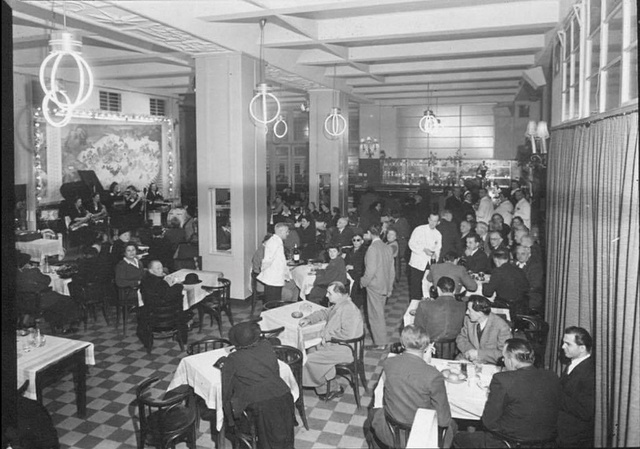 A Corvin Áruház étterme az 1930-as években