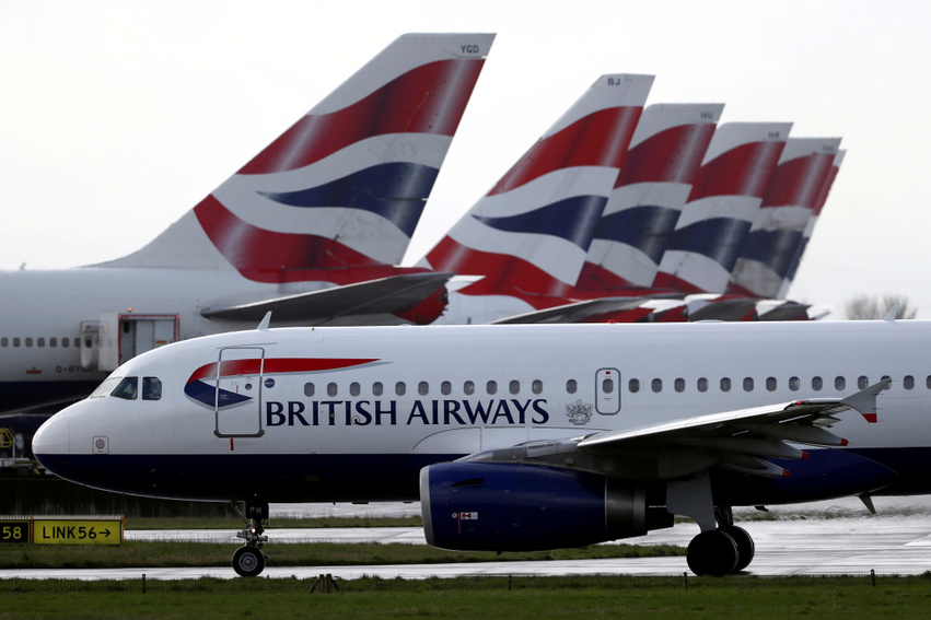 A British Airways BAC–111-es repülőgépén történt az elképesztő baleset, amikor a kapitányoldali szélvédő a magasban kiszakadt a helyéről