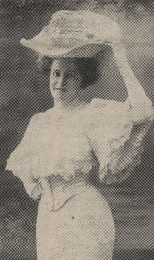 Mágnás Elza 1912-ben