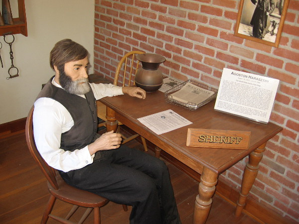 Haraszthy Ágoston figurája a San Diegó-i bírósági múzeumban