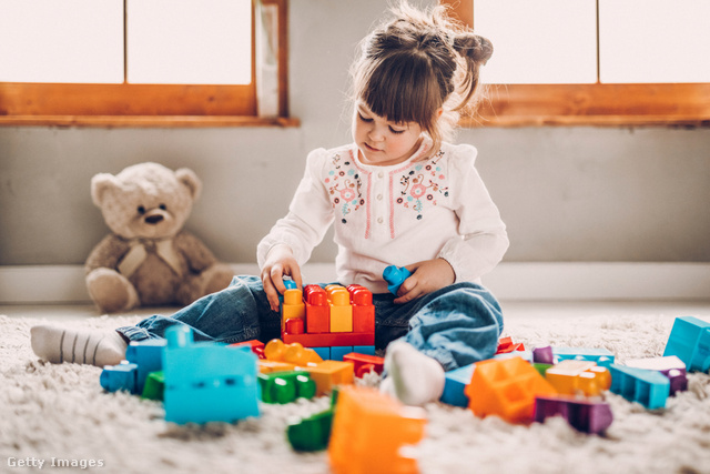 Most éppen fejlődik… ebben segítik a gyereket a hasznos játékok Getty Images Hungary