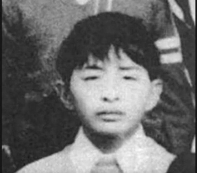 Mijazaki Cutomu (1962–2008) iskolás korában