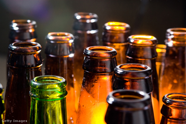 A háztartásban rendszeresen összegyűlt üres üvegek is utalhatnak az alkoholizmusra