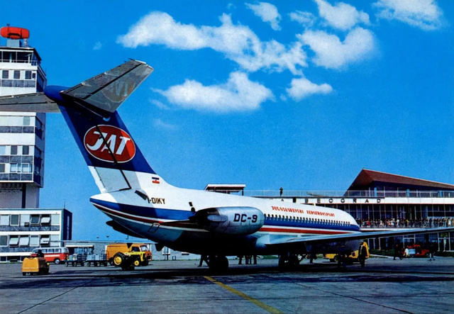 A JAT egyik DC–9-es típusú gépe