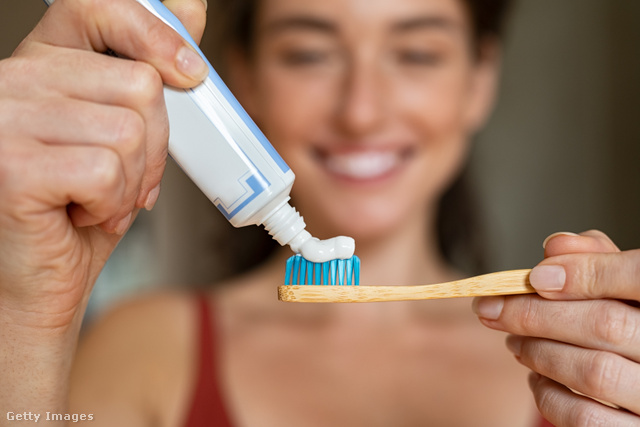 Sokkal okosabb dolog mindennap legalább kétszer fogat mosni