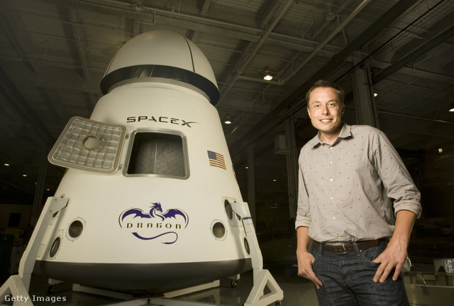 14 éve, a kép készültekor nem sokan tettek volna a SpaceX sikerére: portrénkból kiderül, hogy Muskot nem zavarja a külvilág véleménye