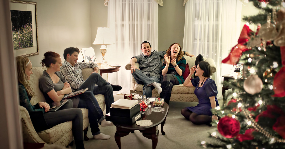 Tényleg jobb lehet a barátokkal karácsonyozni, mint a családdal? Bizonyos esetekben valóban