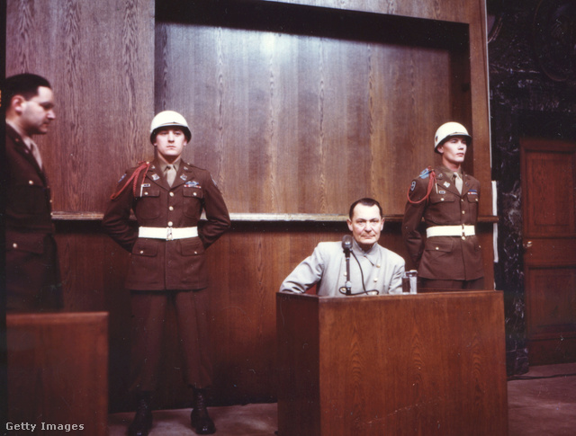 Hermann Göring a vádlottak padján Nürnbergben