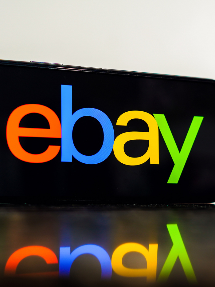 5+1 meglepő tény az ebay-ről: a Chelsea csapat ex-tulajdonosa az online piactéren 61,7 milliárdért vett jachtot