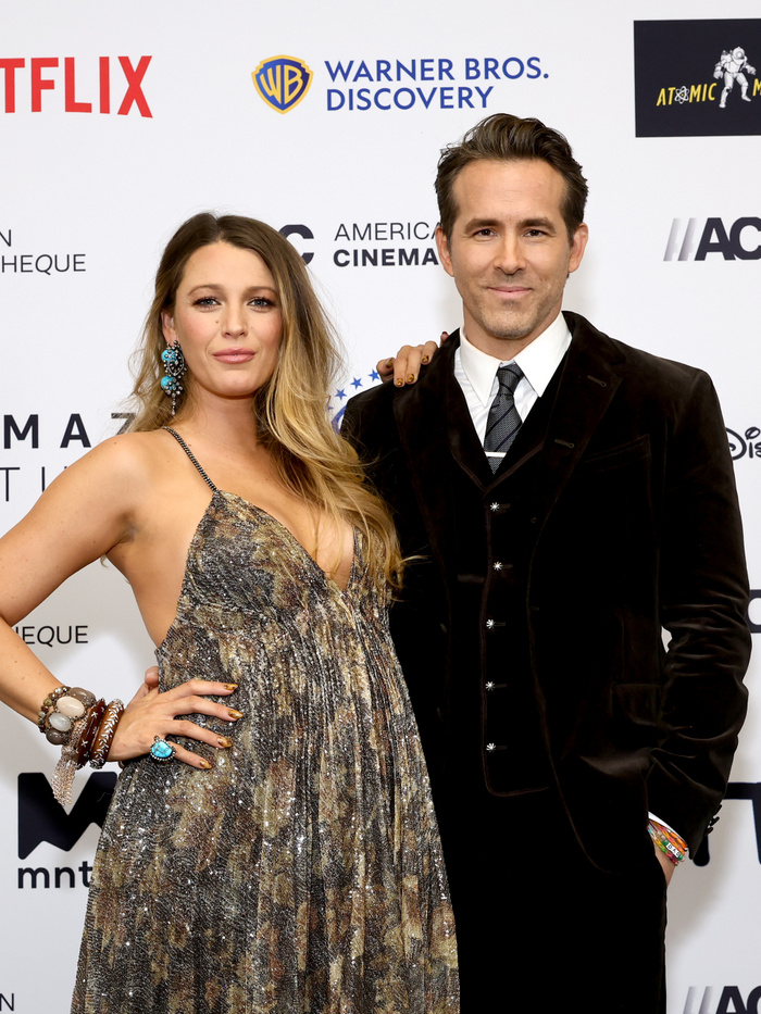 Blake Lively és Ryan Reynolds az utca közepén veszett össze egy paparazzival