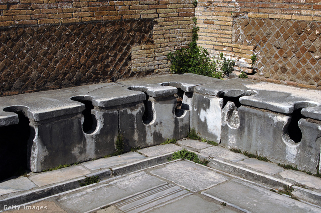 A római kori nyilvános illemhelyek nem voltak se higiénikusak, se kényelmesek