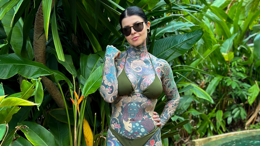 Egy fiatal nő 14 millió forintért borította be a testét tetoválással, hogy legyőzze az önbizalomhiányát
