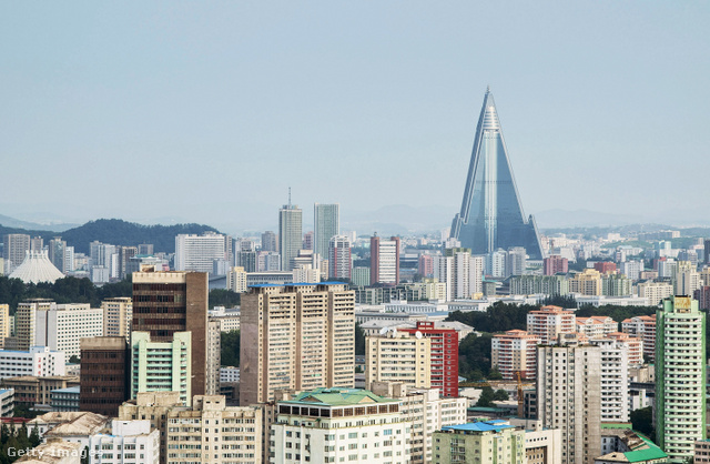 Észak-Korea fővárosának látképét az igen magas, nem funkcionális épületek tarkítják