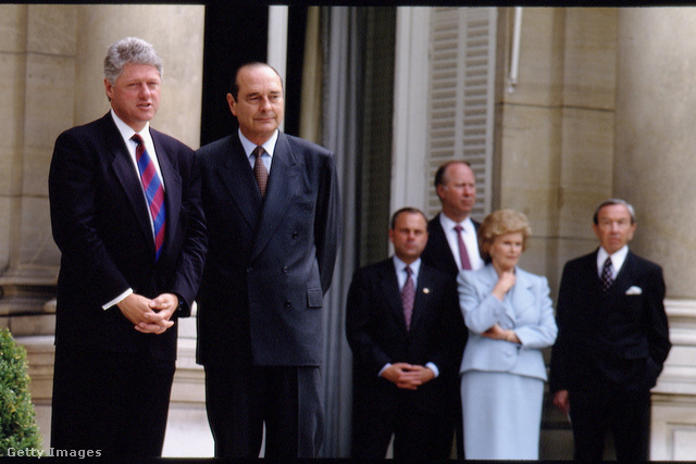 Churchill volt menye ekkor már nagykövet volt – a képen Bill Clintonnal és Jacque Chirac elnökkel