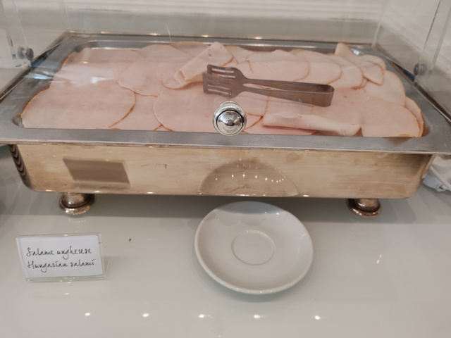 Magyar szalámi, idézőjel bezárva