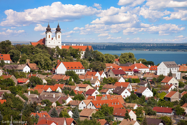 Nem csak az Aldi kínál jó fizetést ígérő nyári munkalehetőséget a Balaton környékén