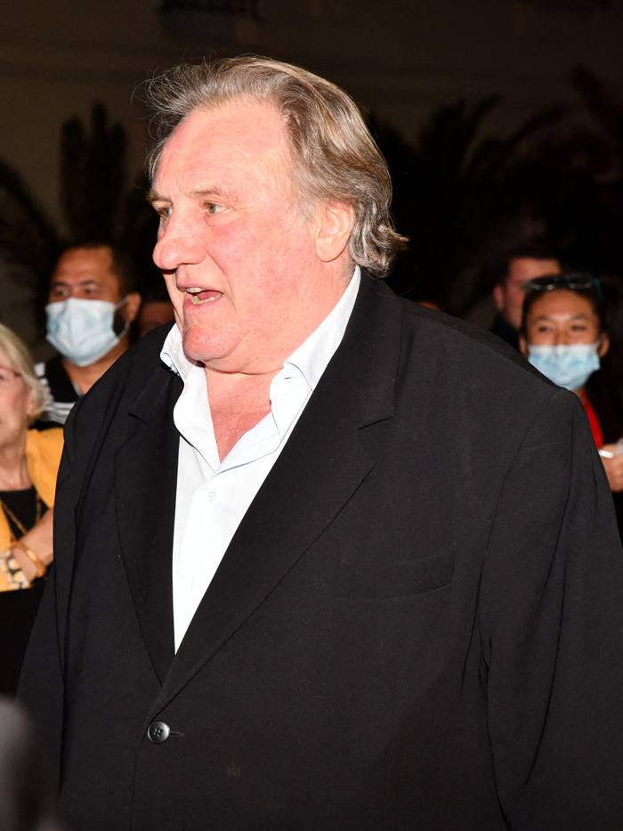 Elítélték Gérard Depardieu-t szexuális zaklatásért