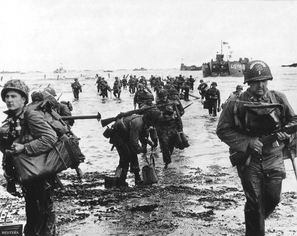  Amerikai csapatok szállnak partra Vierville sur Mernél