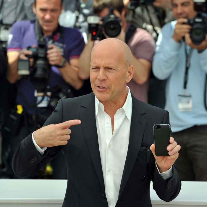 Bruce Willis szívszorító fotóval búcsúzik a világtól