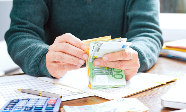 Mélyen a zsebébe kell majd nyúlnia mindenkinek, akit az új adó érint majd