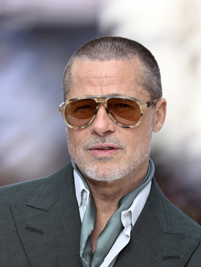Brad Pitt vallomása: anonim alkoholista gyűlésekre járt