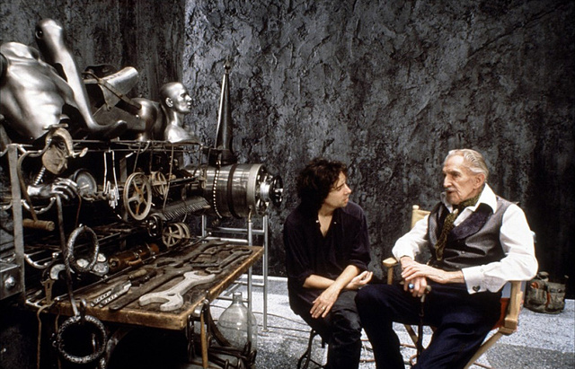 Tim Burton és Vincent Price az Ollókezű Edward forgatásán.