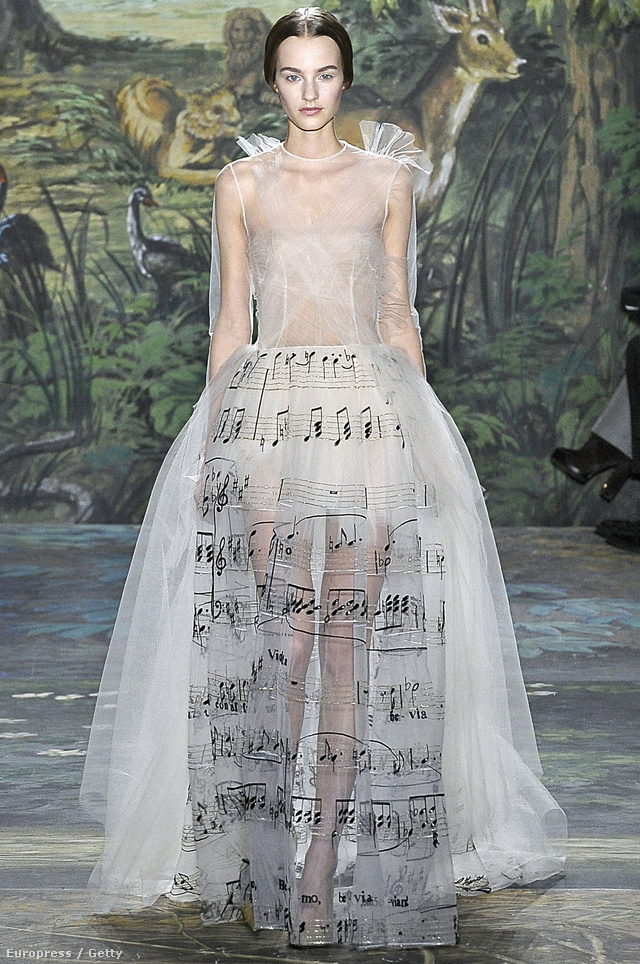 Kottás Valentino ruha a 2014-es haute couture héten.
