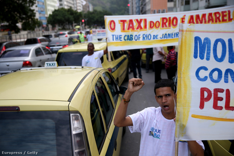 Taxistok tüntetnek az Über ellen Rióban (2014.)