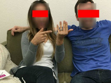 Ez kínos: rossz képet osztottak meg az eljegyzésükről