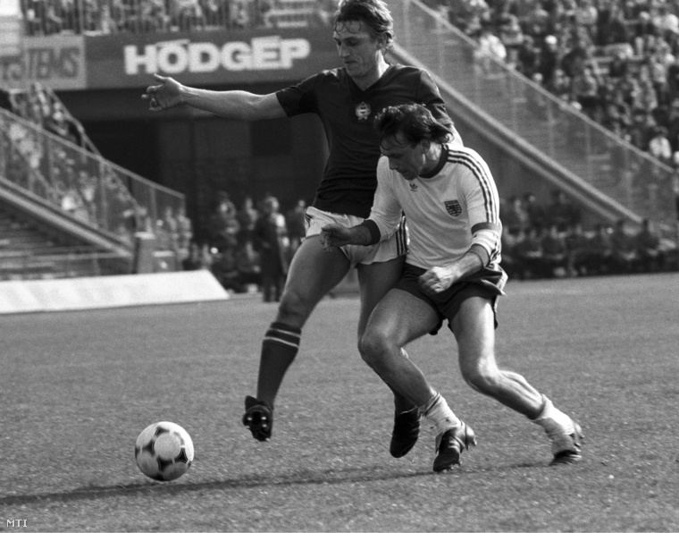 1983. április 17. Nyilasi kapura tör Dresch mellett az EB selejtezőn a Magyarország-Luxemburg labdarúgó mérkőzésen a Népstadionban a mérkőzés eredménye: 6:2.