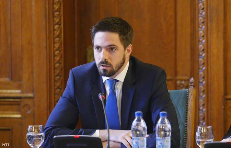 Magyar Levente a Külgazdasági és Külügyminisztérium gazdaságdiplomáciáért felelős államtitkára az Országgyűlés külügyi bizottságának ülésén.